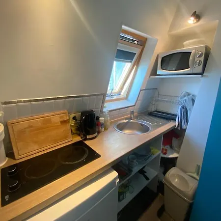 Studio Calme Et Refait à Neuf * Paris