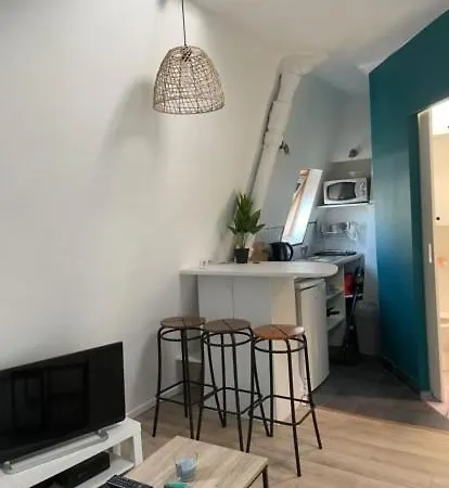 Studio Calme Et Refait A Neuf Lägenhet Paris